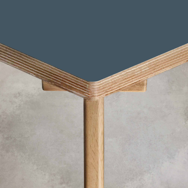 Domusnord Studio Bnk Birkekrydsfiner med Linoleum - 150 cm - 19 farver