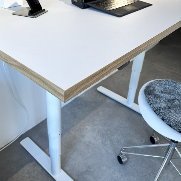 Domusnord Hve Snkebord Room Linoleum Eg kant 160 x 80 cm i 19 farver