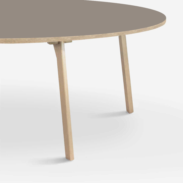 Domusnord Room round Linoleum's Dining Table in oak 70 cm in 19 colors