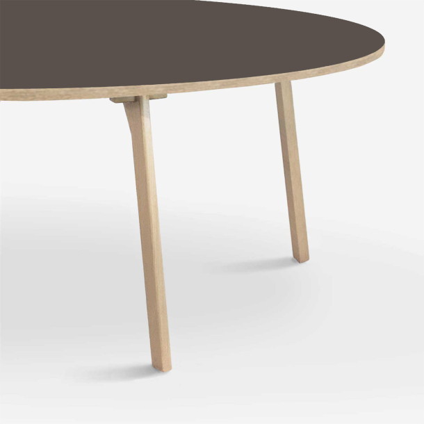 Domusnord Room Oval Dining Table 180 x 110 cm in 19 colors