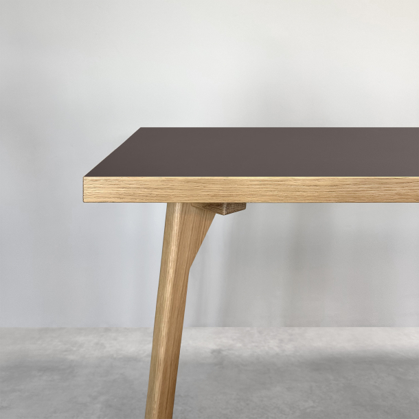 Domusnord Room Linoleum Eettafel van Eikenhout 200 x 90 cm - Mauve / Bruin