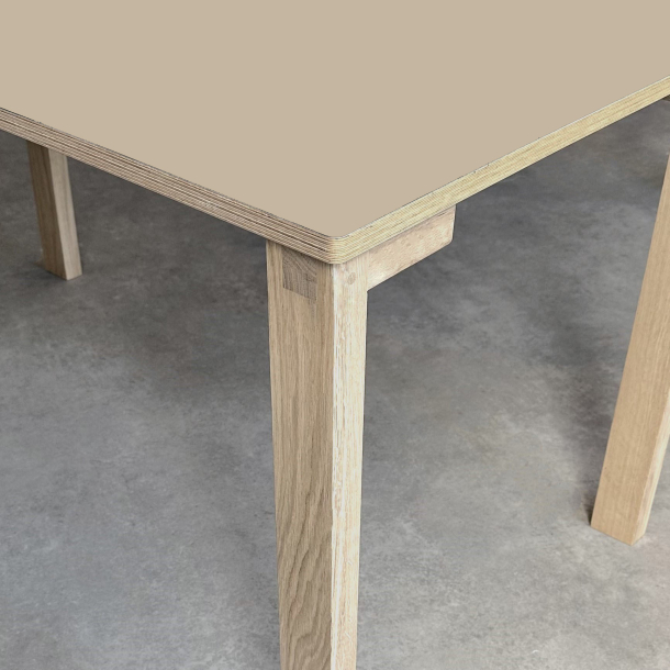 Domusnord Klassik Linoleums Spisebord 200 x 90 cm i 19 farver