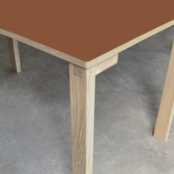 Domusnord Klassik Linoleums Skrivebord 90 x 50 cm i 19 farver