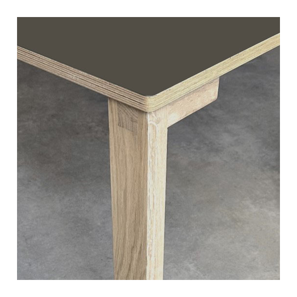 Domusnord Klassik Linoleums Skrivebord 140 x 70 cm i 19 farver