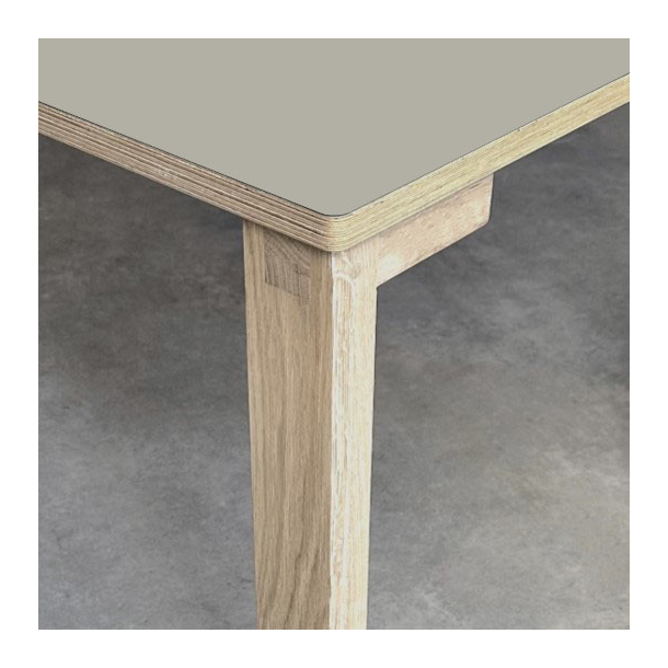 Domusnord Klassik Linoleums Skrivebord 140 x 70 cm i 19 farver