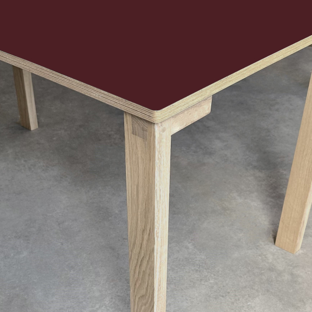 Domusnord Klassik Linoleums Skrivebord 90 x 50 cm i 19 farver