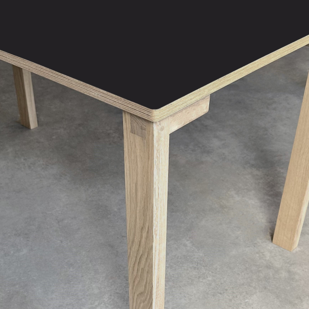 Domusnord Klassik Linoleums Skrivebord 90 x 50 cm i 19 farver