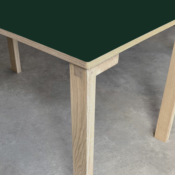 Domusnord Klassik Linoleums Skrivebord 90 x 50 cm i 19 farver