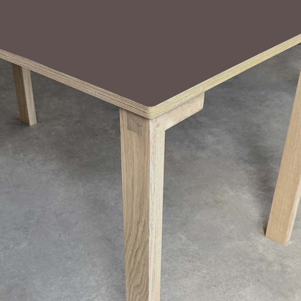 Domusnord Klassik Linoleums Skrivebord 90 x 50 cm i 19 farver