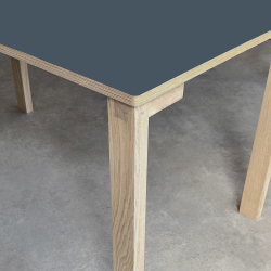 Domusnord Klassik Linoleums Skrivebord 90 x 50 cm i 19 farver