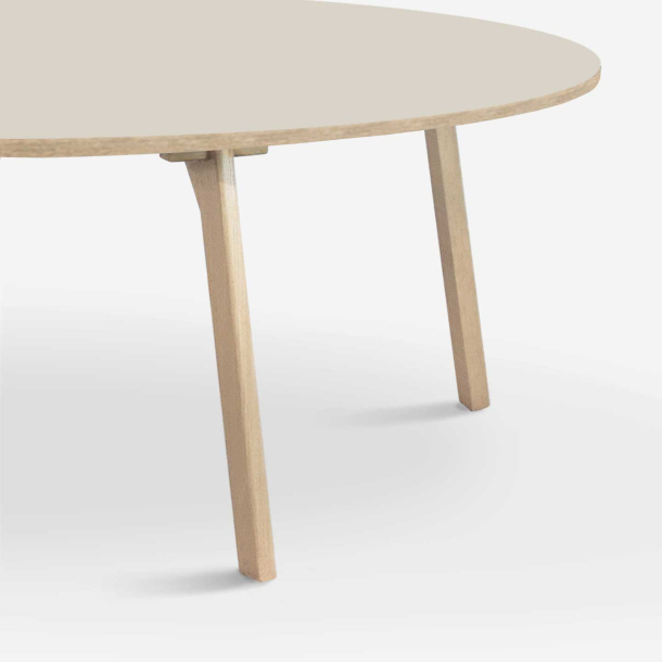 Domusnord Room rundt Linoleum konferencebord og mdebord i eg 110 i 19 farver