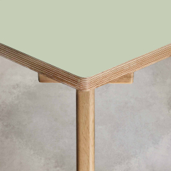 Domusnord Studio Linoleums Skrivebord p Birkekrydsfiner 140 x 70 cm i 19 farver