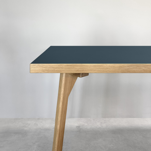 Domusnord Room Linoleum Bureau van Eikenhout 140 x 70 cm - Smokey Blue / Blauw