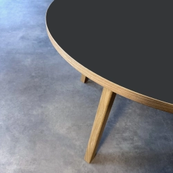 Domusnord Room rundt Linoleums Spisebord i eg �120 cm i 19 farver