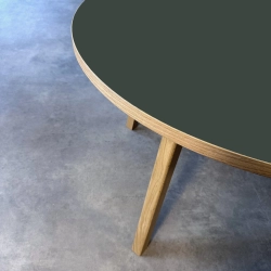 Domusnord Room rundt Linoleums Spisebord i eg �110 cm i 19 farver