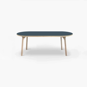Domusnord Room ovale eettafel van eikenhout met linoleum 180 x 110 cm - Smokey Blue / Blauw