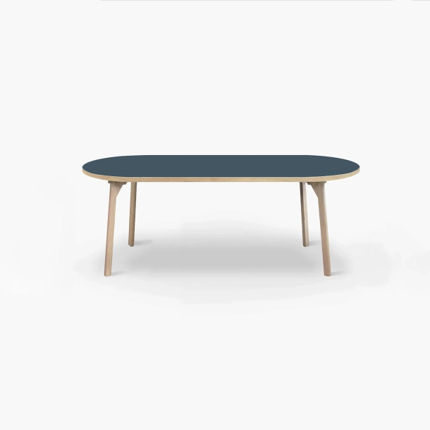 Domusnord Room ovale eettafel van eikenhout met linoleum 180 x 110 cm - Smokey Blue / Blauw
