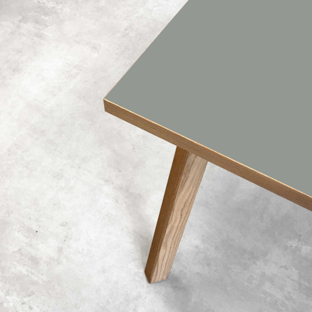 Domusnord Room Linoleums Spisebord i Eg 210 x 90 cm i 19 farver