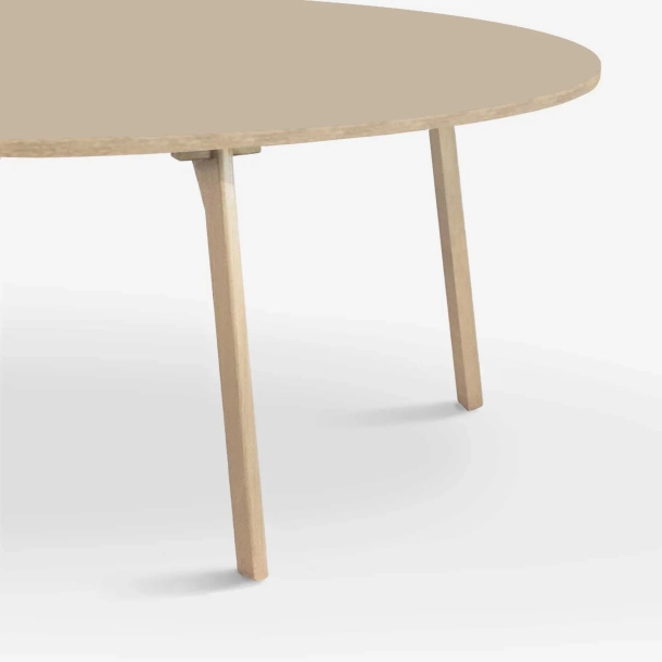 Domusnord Room ronde eettafel van eikenhout met linoleum �90 cm - Macadamia / Warm Beige