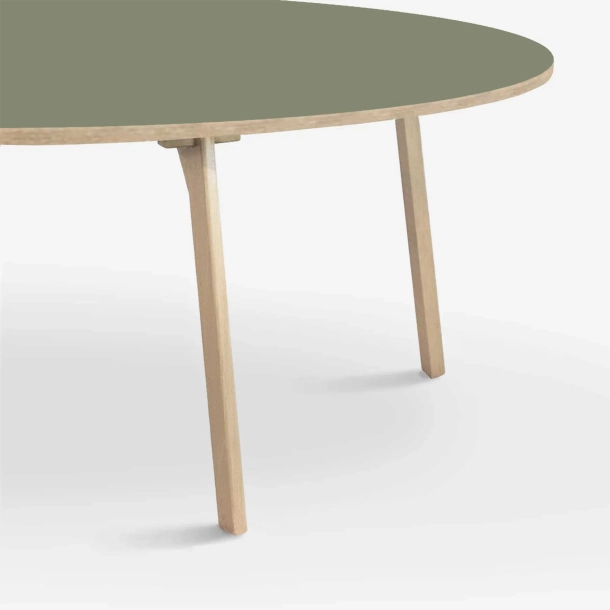 Domusnord Room ovale eettafel van eikenhout met linoleum 180 x 110 cm - Olive / Groen