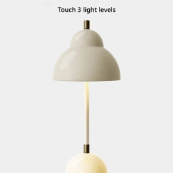 Portable lampe Bubble Free med 3 touch lysniveauer &ndash; ledningsfri bordlampe med lysd�mper og op til 10 timers driftstid til det stilbevidste hjem.