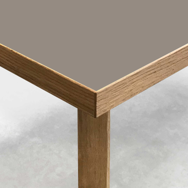 Domusnord Room Linoleums Spisebord i Eg 210 x 90 cm i 19 farver