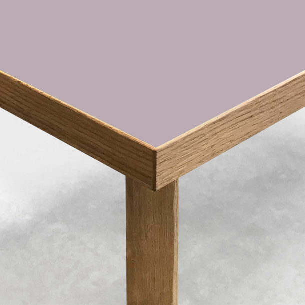 Domusnord Room Linoleum skrivebord og mdebord i Eg 120 x 60 cm i 19 farver